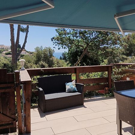 Petite Maison Au Calme - Piscine En Copropriete, Terrasse, Mer, Clim Vallauris Exterior photo