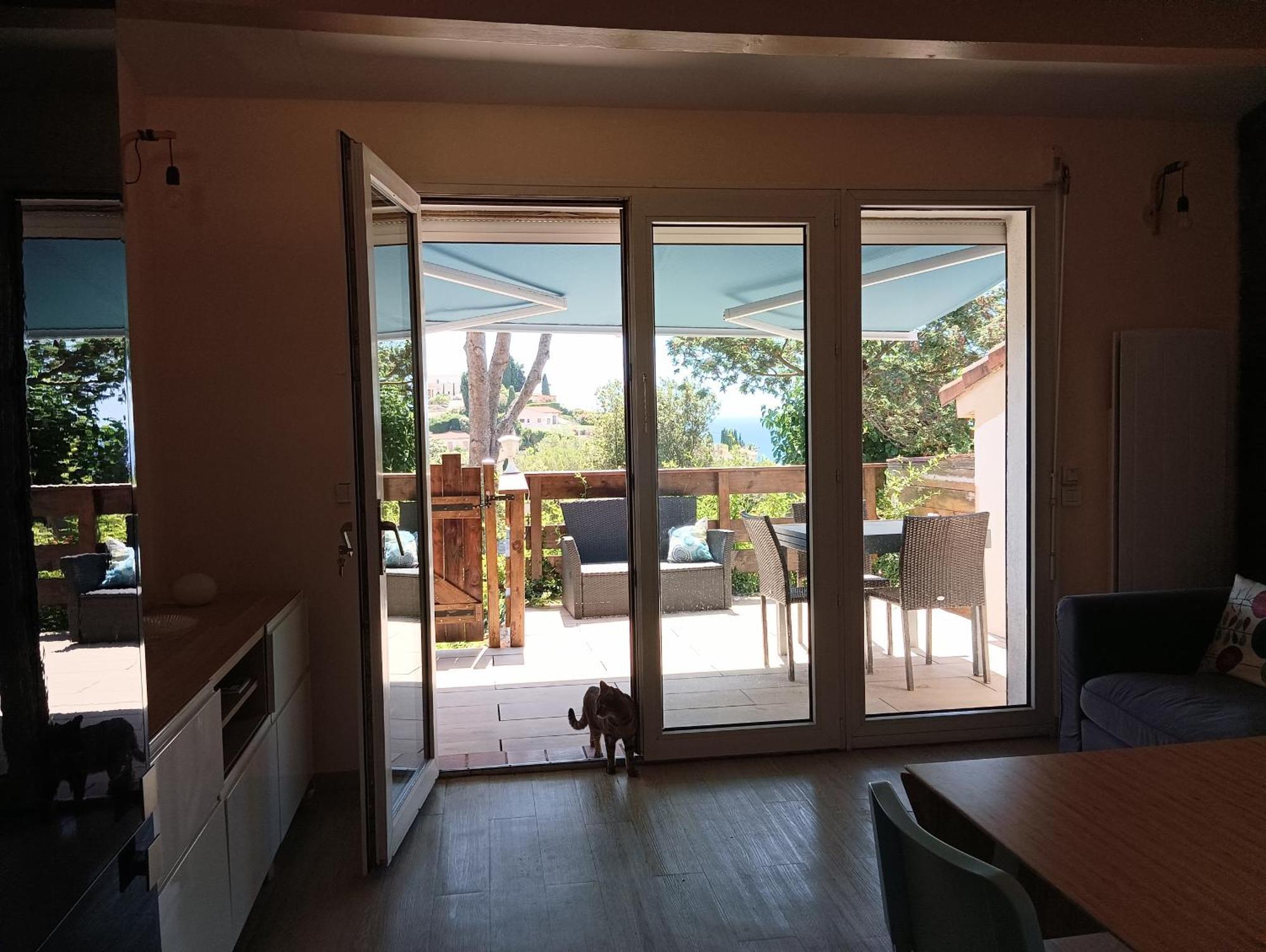 Petite Maison Au Calme - Piscine En Copropriete, Terrasse, Mer, Clim Vallauris Exterior photo